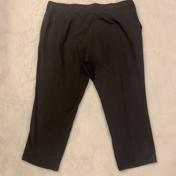 🌹 purejill • Affinity French Terry Slim Leg Gray Crop Pants - Picture 3 of 9